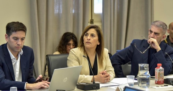 Rasgido destacó entrega de 230 tablets de Nación para fortalecer la alfabetización