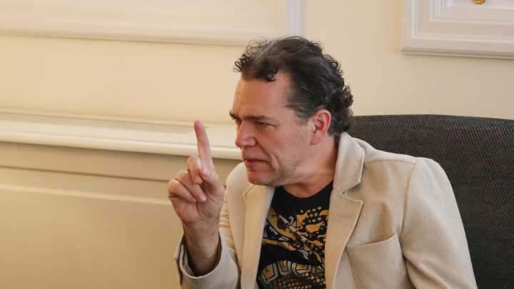 Juan Miguel Zunzunegui, escritor mexicano: "España no debe de disculparse de nada con México. ¿Disculpas de qué? Lo primero que hizo Hernán Cortés al llegar a México fue construir un hospital"