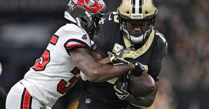 Saints waive Brandin Cooks at the veteran receiver's request