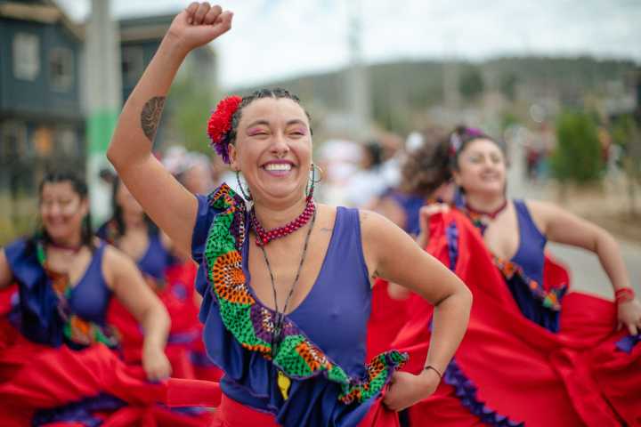 Carnaval Las Cañas 2025 amplía su recorrido por Valparaíso y pone a la niñez al centro de la celebración