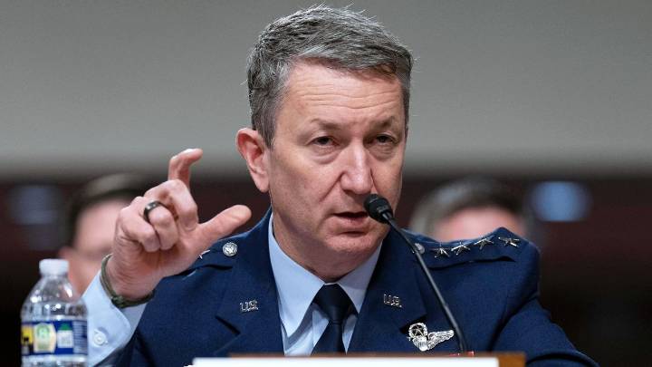 Top US military adviser visits Caribbean as Trump ramps up pressure on Venezuela