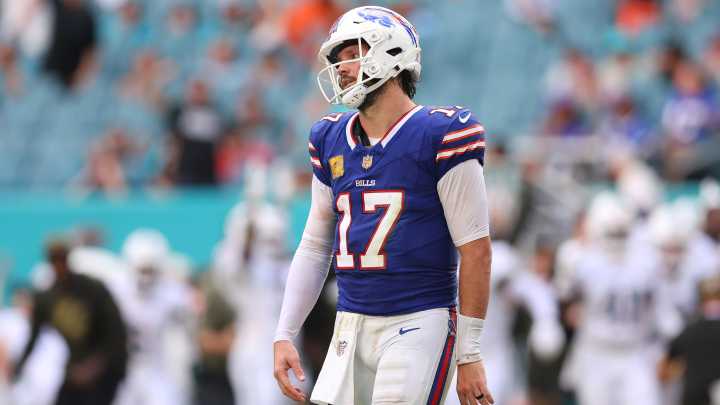 Bills report card: Josh Allen's receivers can't get open, run defense battered by Dolphins