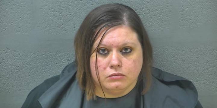 Woman sentenced to prison for attempts to stab police officers