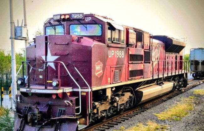 Logra Eagle Pass que ferrocarril ya no bloquee cruceros céntricos