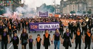 Mujeres marchan en CDMX este 25N por el Día Naranaja: consulta ruta, horarios y cierres viales