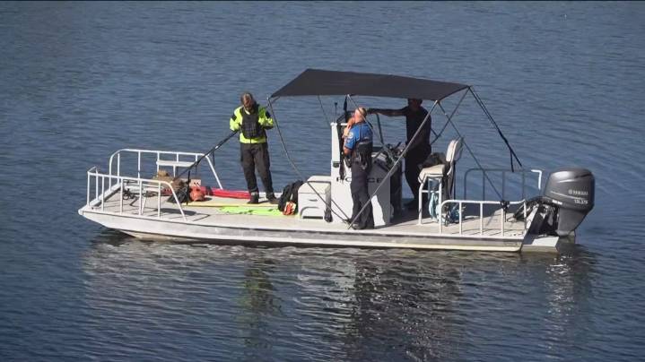 Austin police work to remove scooters from Lady Bird Lake