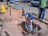 Iniciaron colocación de semáforo inteligente en la intersección de la avenida Universitaria con la calle Independencia