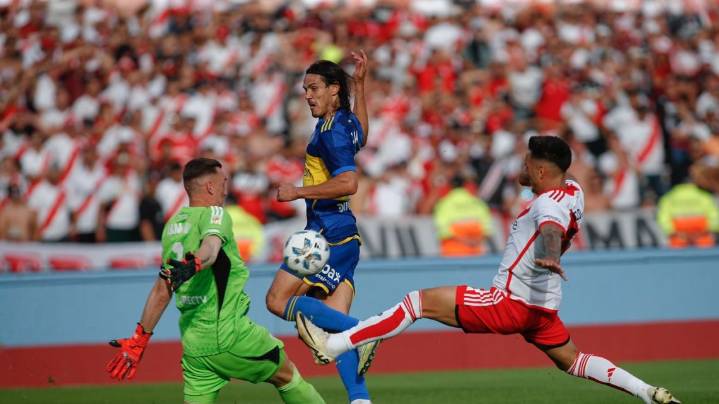Cómo se prepara y qué piensa un futbolista antes de jugar el Superclásico
