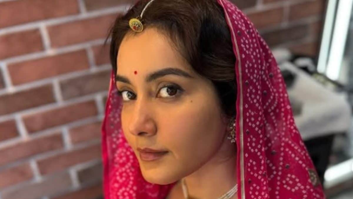 Raashii Khanna Shares BTS Pics From 120 Bahadur, Pens Emotional Note For Her Character