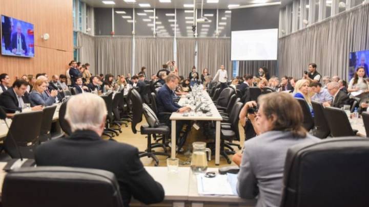 Presupuesto nacional 2026: el oficialismo se quedó con el despacho de mayoría