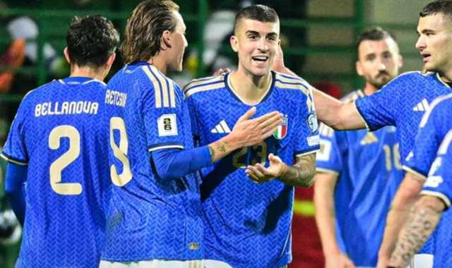 Italy Beats Moldova 2-0, Keeps World Cup Dream Alive
