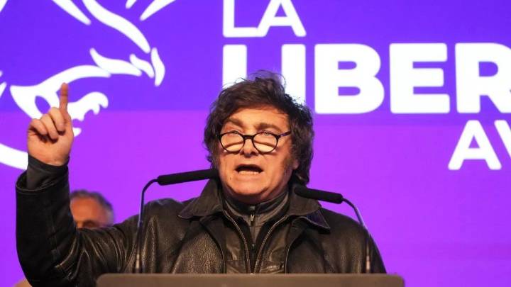 Javier Milei desmintió el fin del monotributo: "Son mentiras y operaciones de delincuentes"