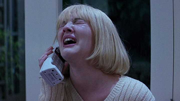 The Absolutely Devastating Way Wes Craven Got Drew Barrymore To Cry In Scream