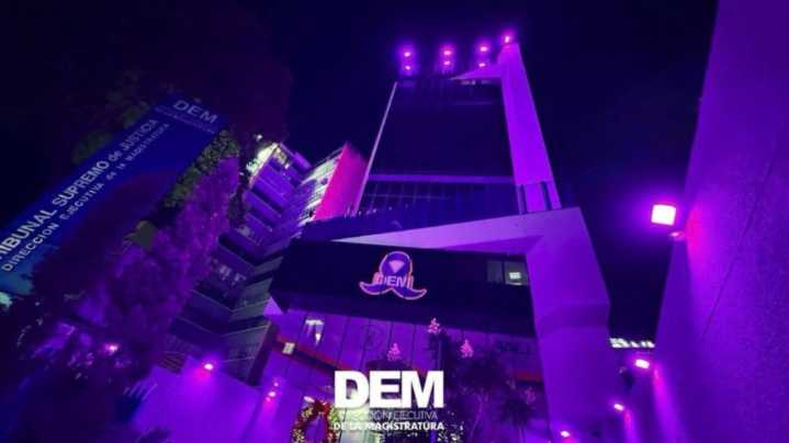 Dirección Ejecutiva de la Magistratura se ilumina con luz violeta en resguardo de los derechos de la mujer