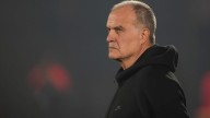 El duro momento de Bielsa en Uruguay: rumores y críticas tras la goleada sufrida en EE.UU. a meses del Mundial
