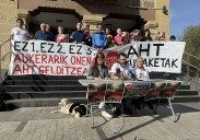 La plataforma Stop Sondeos denuncia en Idiazabal el impacto ambiental del nuevo trazado del TAV