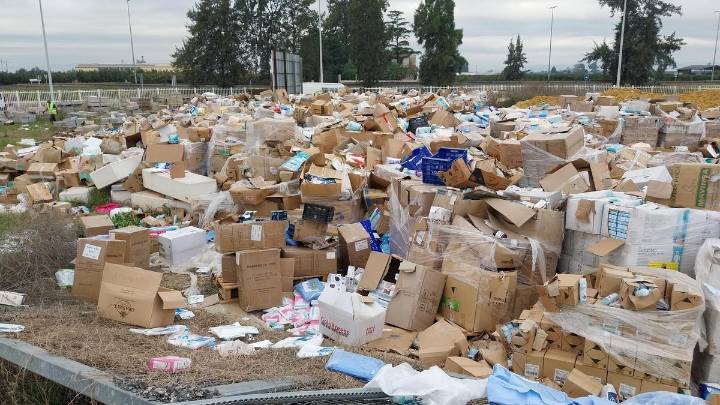 Así repartieron los pueblos de la Ribera los excedentes de las donaciones por la dana