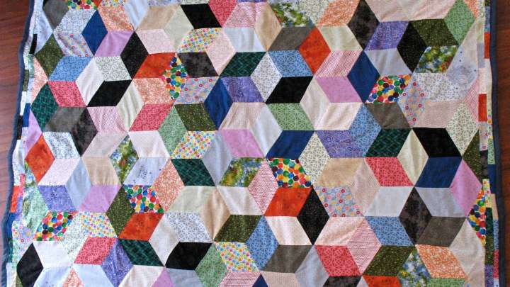 Quilt Cartel Jacks Up Prices at Mennonite Relief Sale