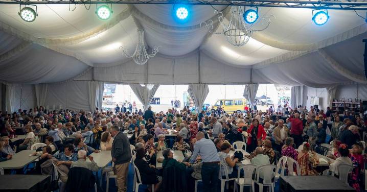 Las mejores imágenes del chocolate con churros para la tercera edad de Albox