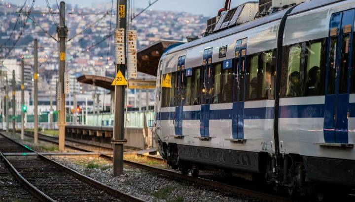 Refuerzan servicio del Tren Limache-Puerto por desarrollo del Festival Rockódromo