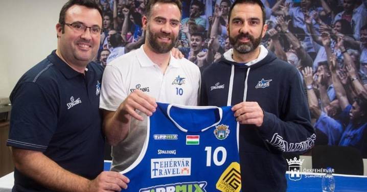 La curiosa historia que une a Carlos Cabezas y Jesús Ramírez, entrenador de Casademont Zaragoza