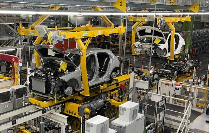 German manufacturing sector remains sluggish in October, PMI shows
