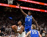 Deadspin | No. 3 UConn survives late rally from No. 7 BYU in Hall of Fame Series