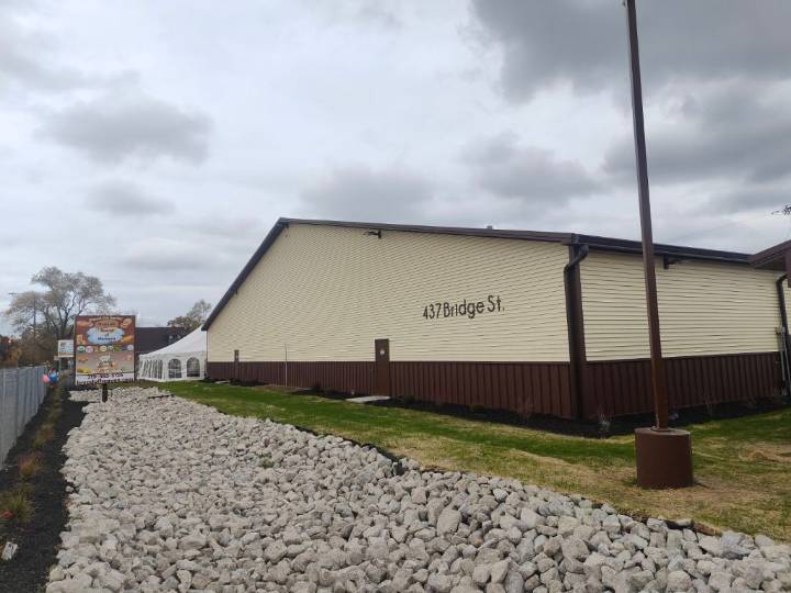 Gary bakery celebrates opening of its newest location