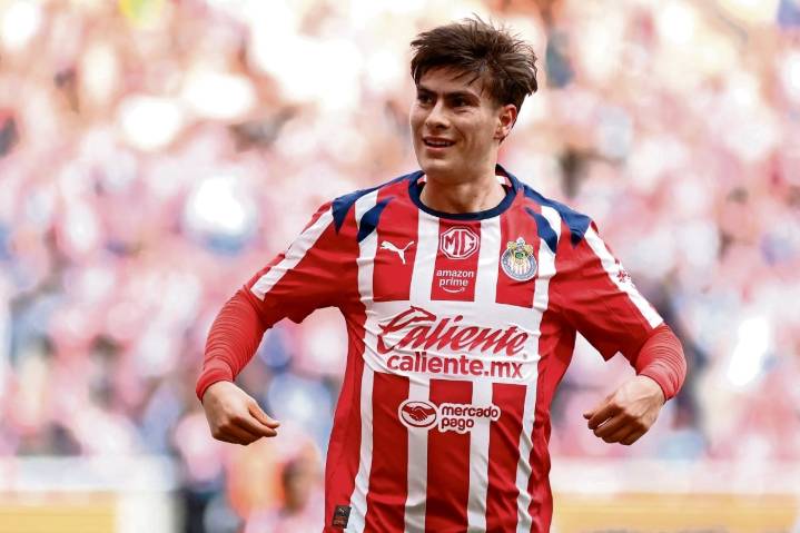 Claudio Suárez desea que Chivas nunca rompa su tradición de jugar exclusivamente con mexicanos