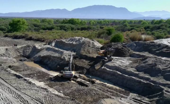Cafayate: Sigue la construcción de una nueva planta depuradora y la colectora máxima