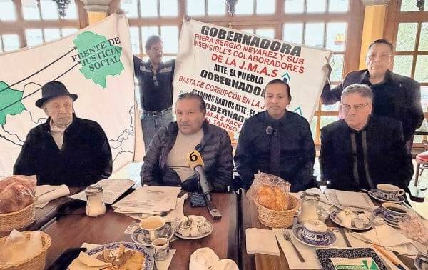 Buscan amparos en Anapra vs cobro de agua