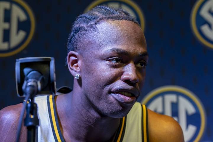 Deadspin | Missouri takes high-octane offense into South Dakota game