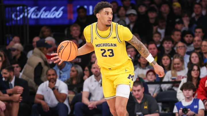 Oakland at Michigan odds, picks and predictions