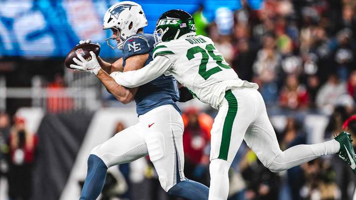 Jets Isaiah Oliver on the Secondary: 'We've Been Rolling, Rolling Personnel Back There'
