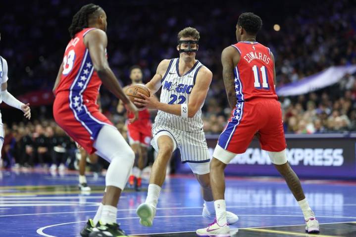 NBA roundup: Lakers win 5th straight, clinch West Group B