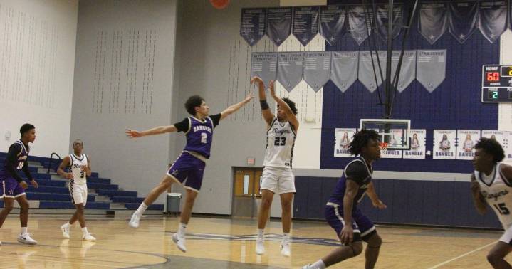 Lone Star wins out on home court as Thanksgiving Classic host