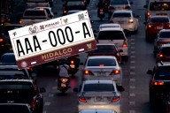Funcionarios de la Semot “hacen travesuras con las placas”, esto pasará con ellos