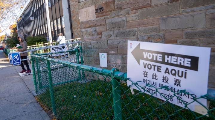Elecciones en EE.UU.: El socialista Mamdani llega como favorito frente al republicano Sliwa en Nueva York