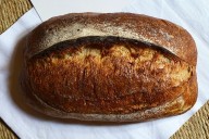 Este es el mejor pan de Madrid 2025 y lo venden en un obrador (casi nuevo) de Malasaña