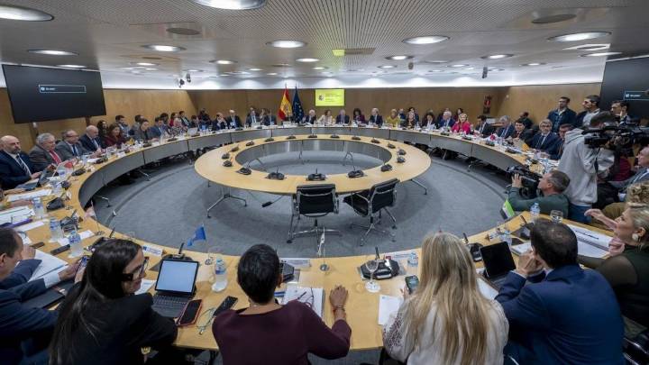 Hacienda propone a las autonomías un déficit del 0´1% para el período comprendido entre 2026 y 2028