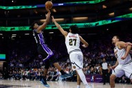 Deadspin | Downtrodden Kings eager to 'buckle up' vs. Hawks