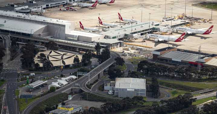Man catches fire at Melbourne Airport business lounge after power bank explodes in his pocket