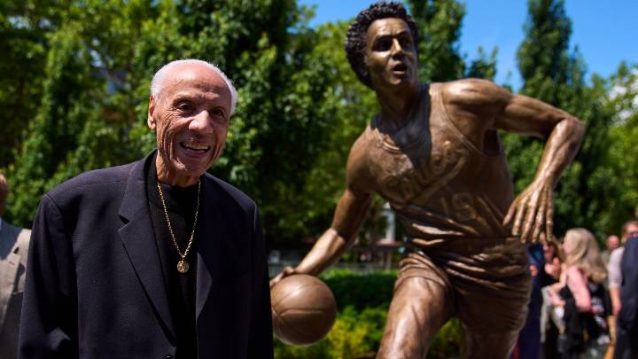 Former Raptors head coach Lenny Wilkens dead at 88
