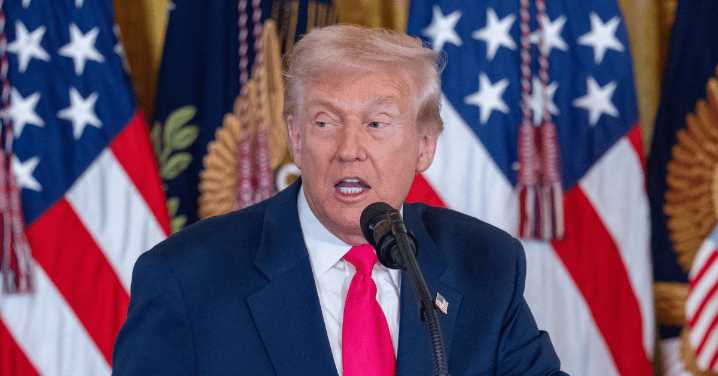 Trump's Incoherent Rambling, Difficulty Clapping Fuels Dementia Rumors