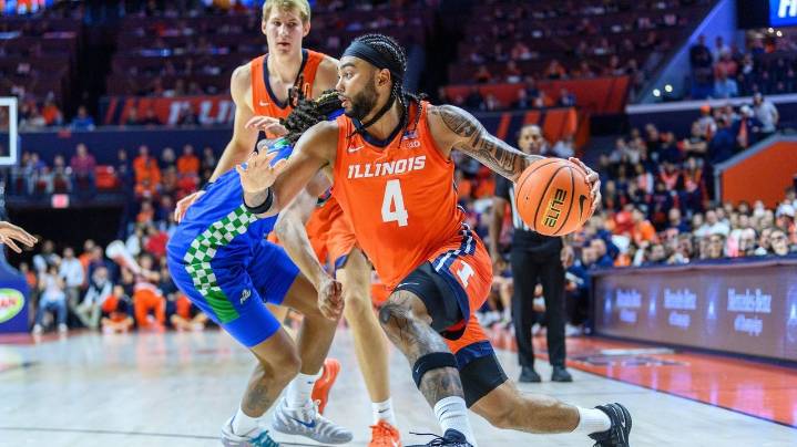 Kylan Boswell scores 31, No. 17 Illinois beats Florida Gulf Coast 113