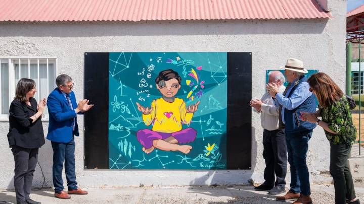 Inauguran un mural por la Semana de las ciencias