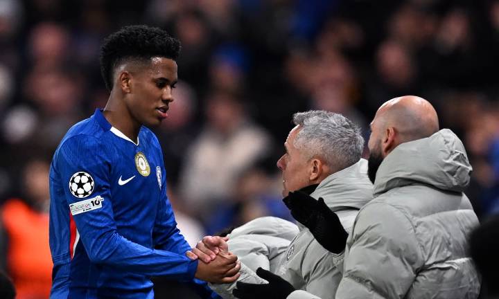 Chelsea FC boss Enzo Maresca on Estevao and Lionel Messi FC comparison: 'I think it's too much pressure'