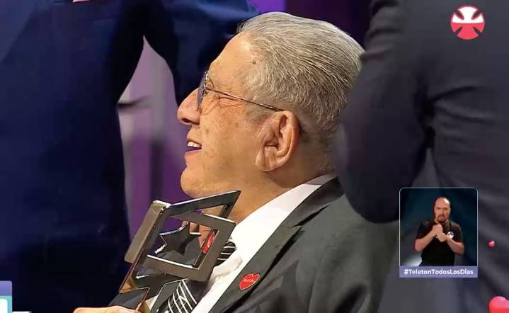 VIDEO. Teletón 2025 rinde emotivo homenaje al “Tío Valentín” con cápsula especial y un galardón
