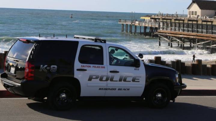 Car crash cuts power to hundreds of SoCal Edison customers in Redondo Beach