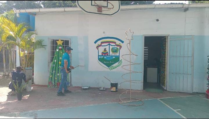 Llegó la navidad a la Escuela “Matea Bolívar”